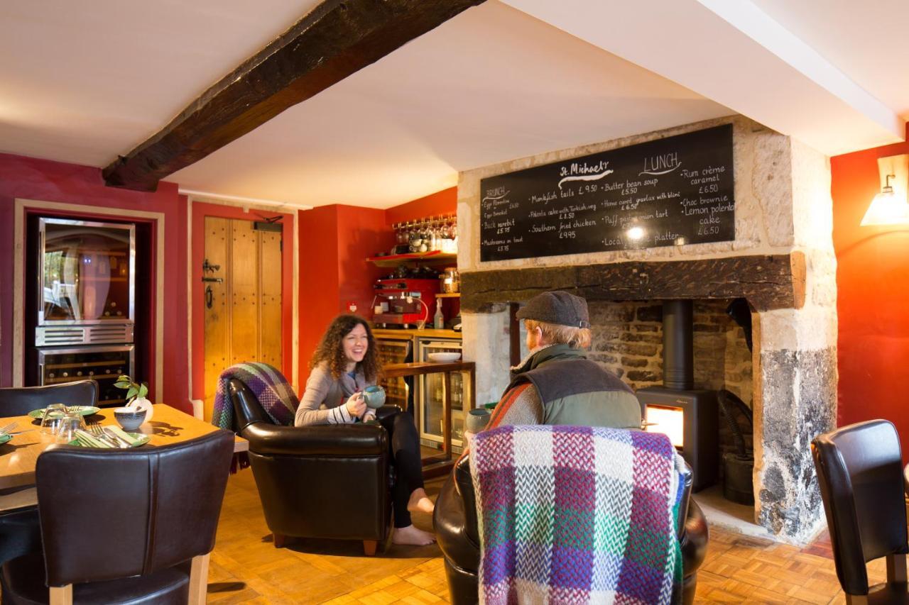 St.Michaels Bistro Bed & Breakfast Painswick Exterior photo